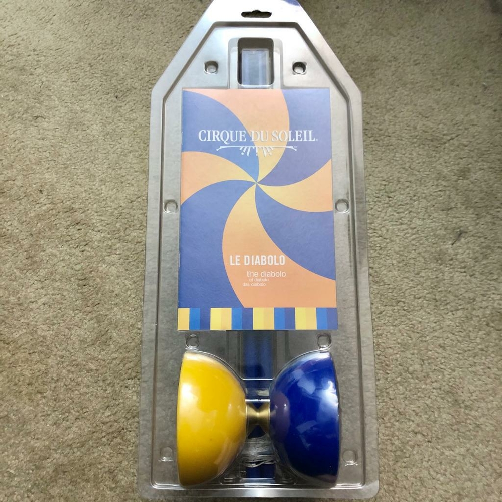 CIRQUE DU SOLEIL Le Diabolo Circus ToyNEW!